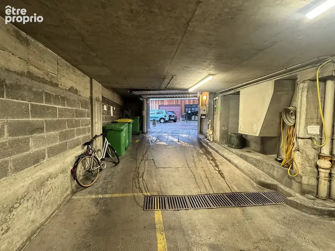 Parking en sous-sol - petite citadine ou deux roues - photo 3
