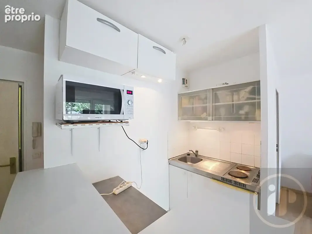 Studio proximité gare et commerces : Idéal investisseur ou primo accédant - photo 7
