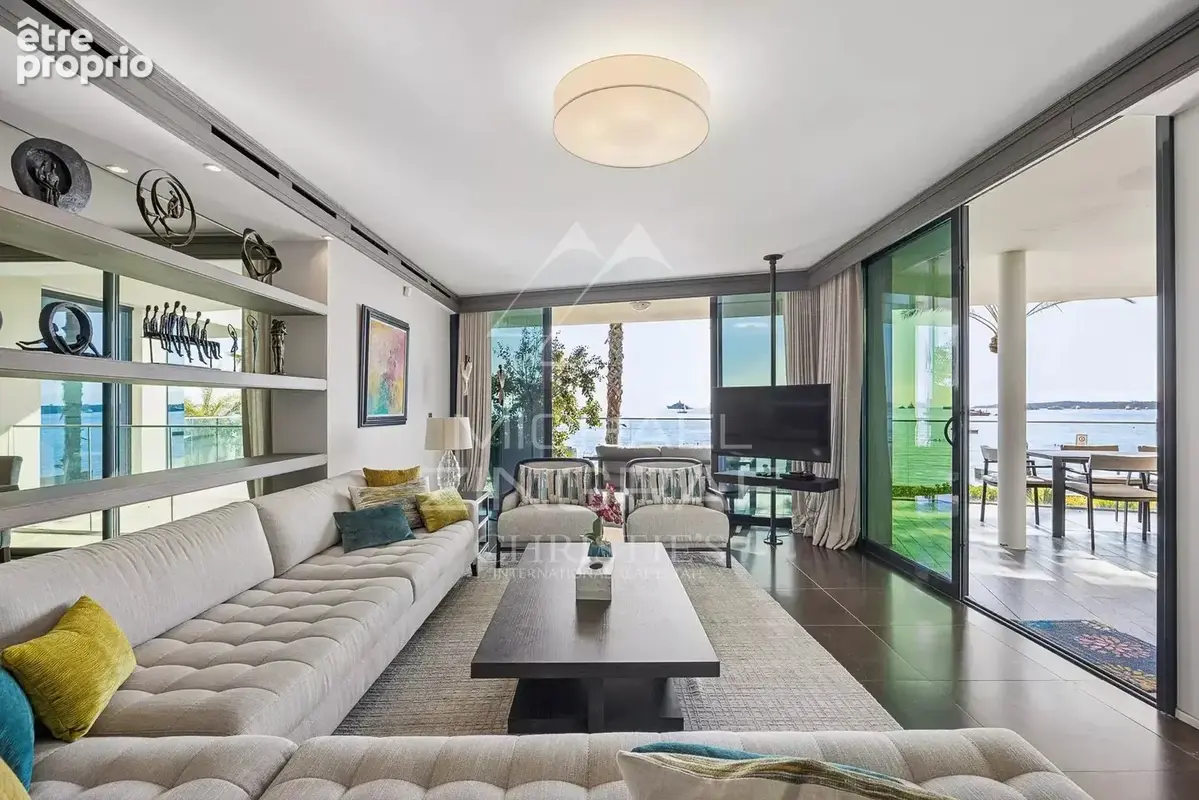 Cannes Palm Beach — Exceptionnel triplex de 462m2 en front de mer avec terrasses et jardin - photo 14