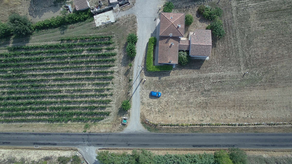 Villa rénovée avec goût sur 960 m2 de terrain   4 chambres   Aucun travaux à prévoir - photo 17