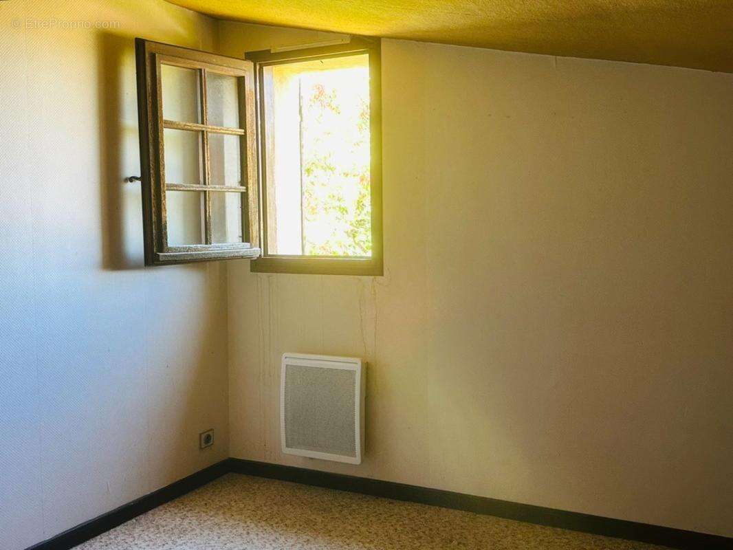 A vendre, Manosque, Maison Familiale 6 Chambres – 159 m²  Calme, Vue Dégagée & Fort Potentiel - photo 20
