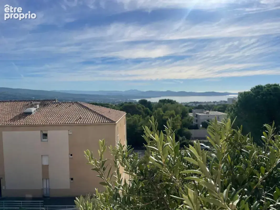 A vendre la ciotat 13600 appartement 3 pieces renove avec terrasse et apercu mer - photo 3
