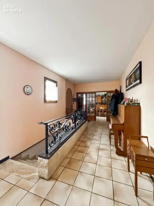 Maison familiale avec piscine, espace indépendant et grand jardin verdoyant - photo 19