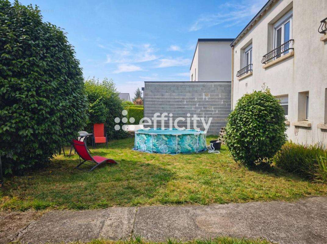 Maison 140 m² à Ergue-Gaberic  - photo 9