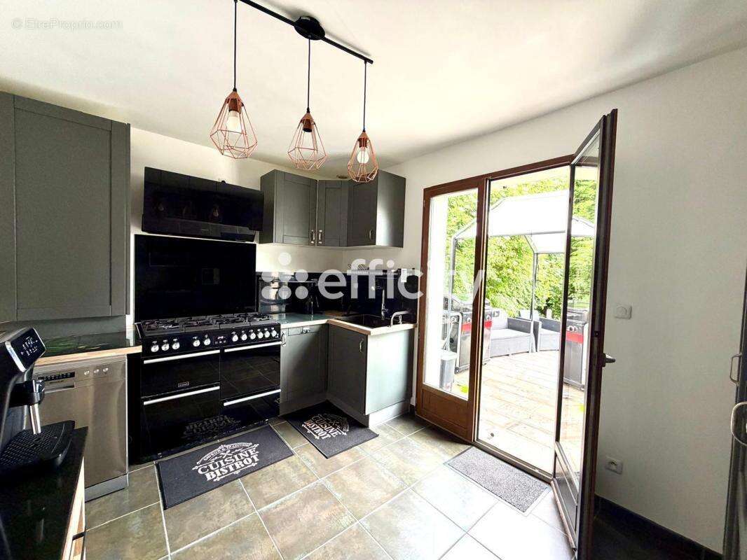Maison 160 m² à Tessancourt-Sur-Aubette  - photo 5