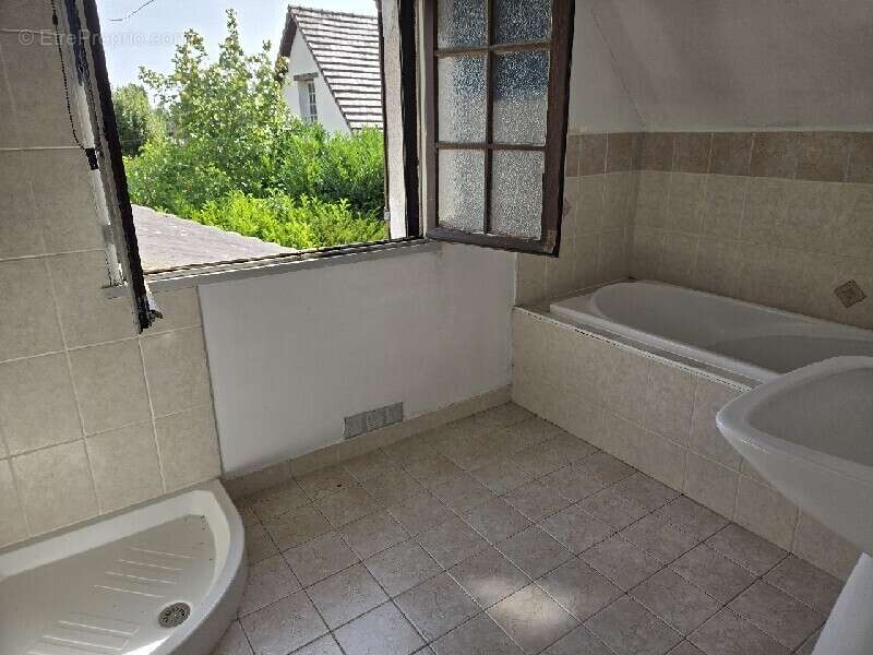 Maison 130 m² à Verneuil-Sur-Avre  - photo 9