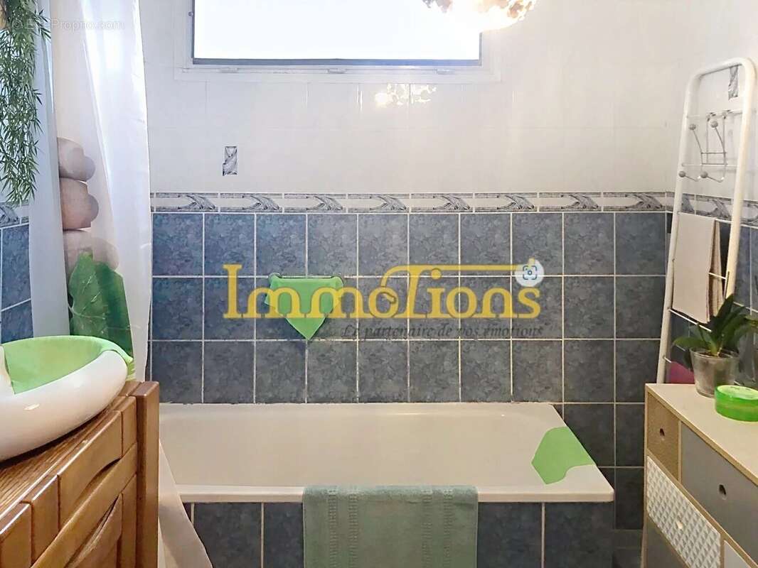 Maison à SAINT-LATTIER