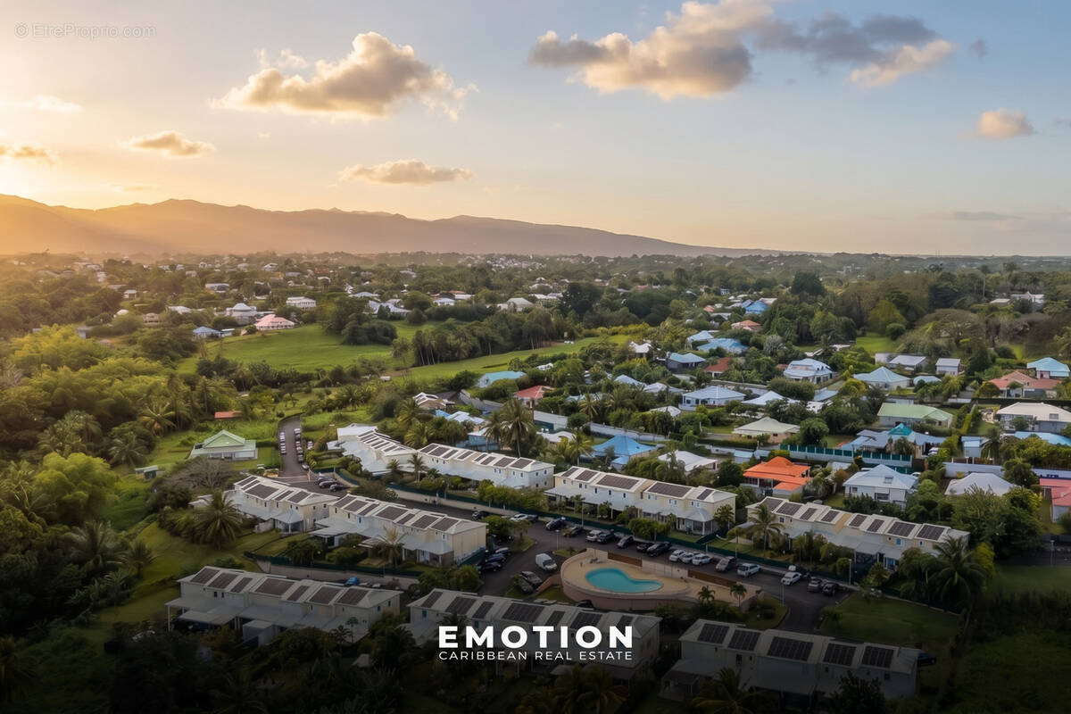 Maison à BAIE-MAHAULT