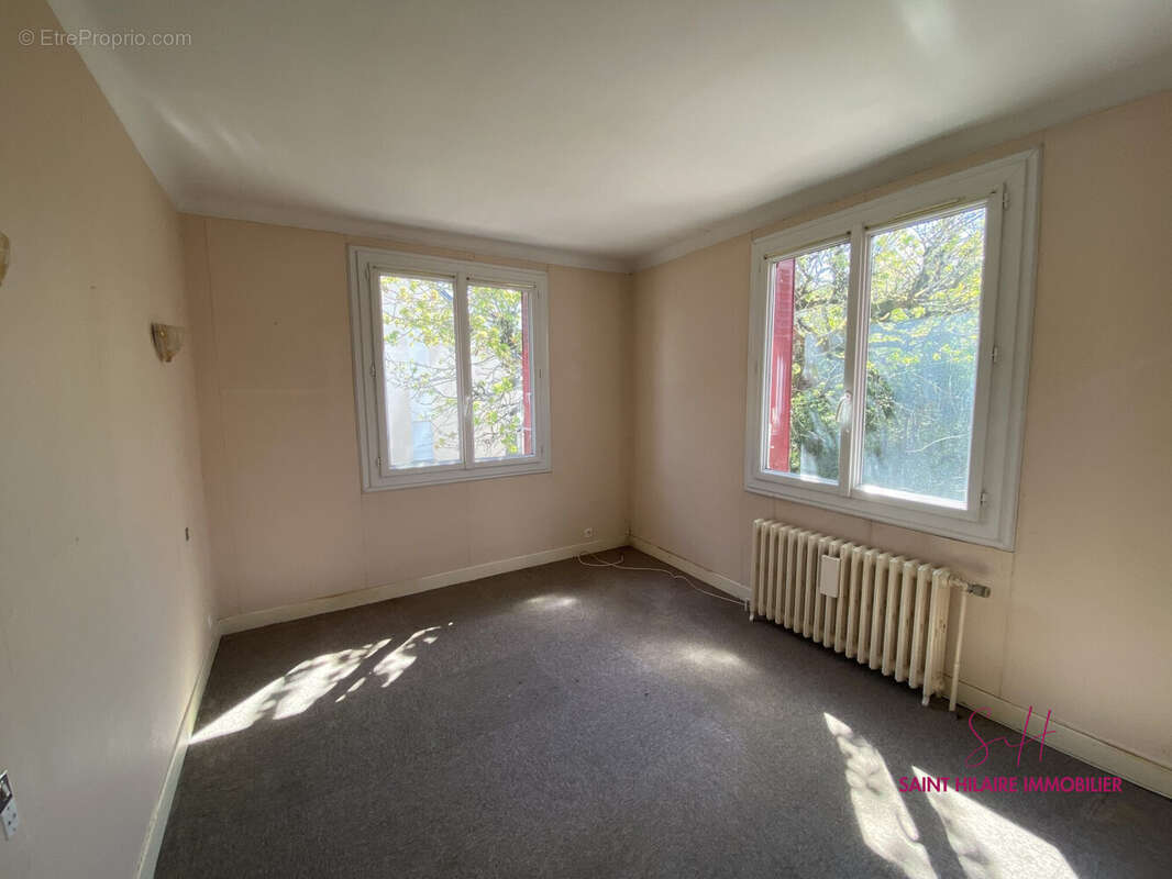 Maison à LA CHAPELLE-SAINT-MESMIN