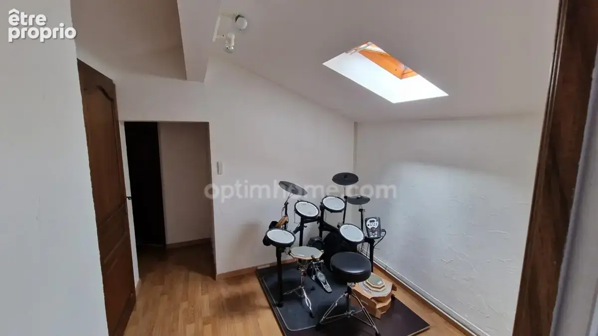 Maison familiale, 5 chambres, terrain de 685 m² et nombreux équipements sur Pessac (33) - photo 12