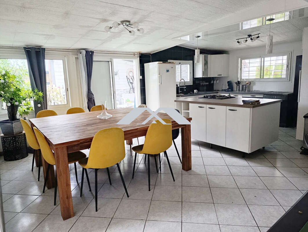 Maison à L'ETANG-SALE