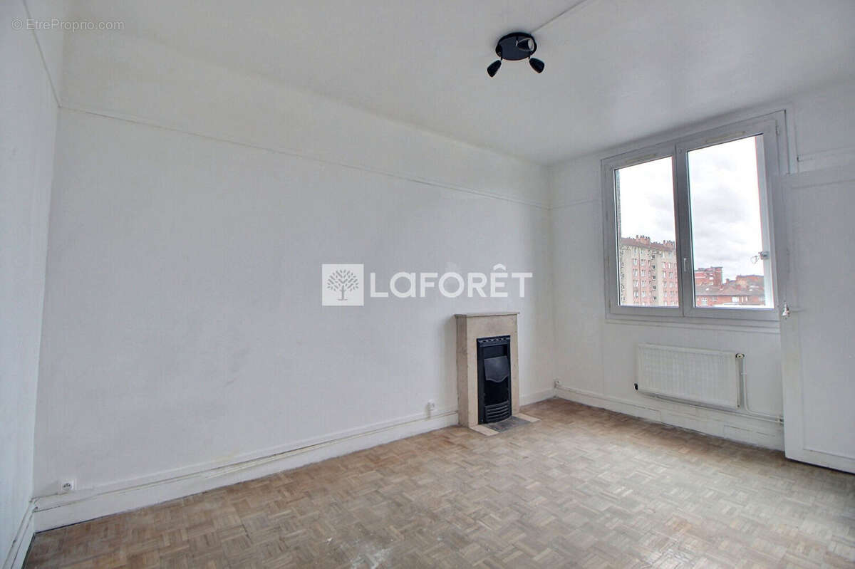 Appartement à SURESNES