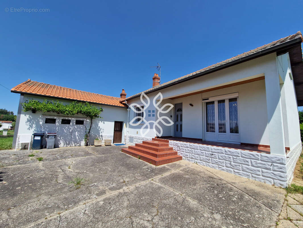 Maison à SAINTE-FLORINE