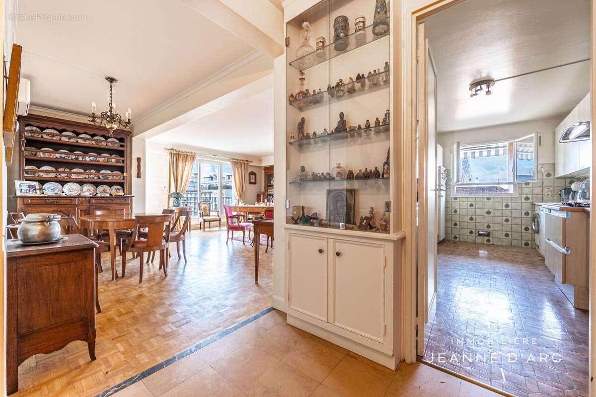 Appartement à VERSAILLES
