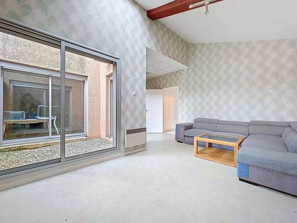 Appartement - 1 Chambre - Terrasse - Une Place de parking privative - Au cœur du village - photo 10