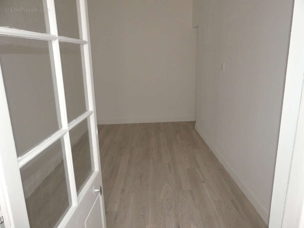 Appartement à FONTVIEILLE