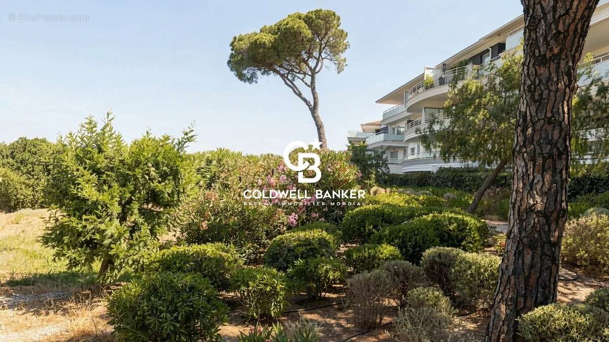 Appartement à PUGET-SUR-ARGENS