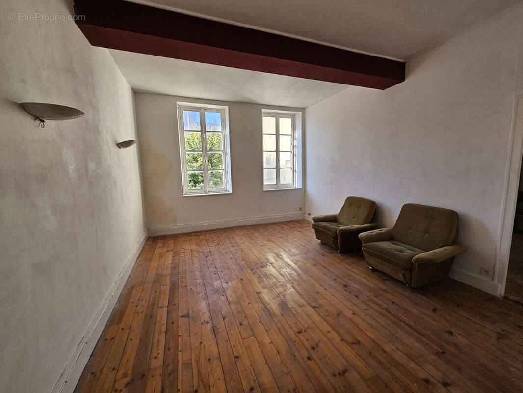 Maison à VERDUN-SUR-LE-DOUBS