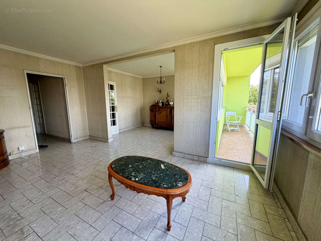 Appartement à RIS-ORANGIS