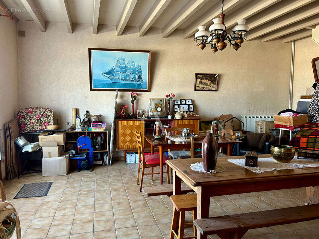 Maison à L'ILE-D'ELLE