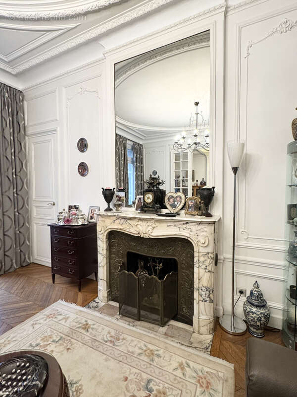Wagram 75017 - 5 pieces - 149 m2 + balcon - photo 3