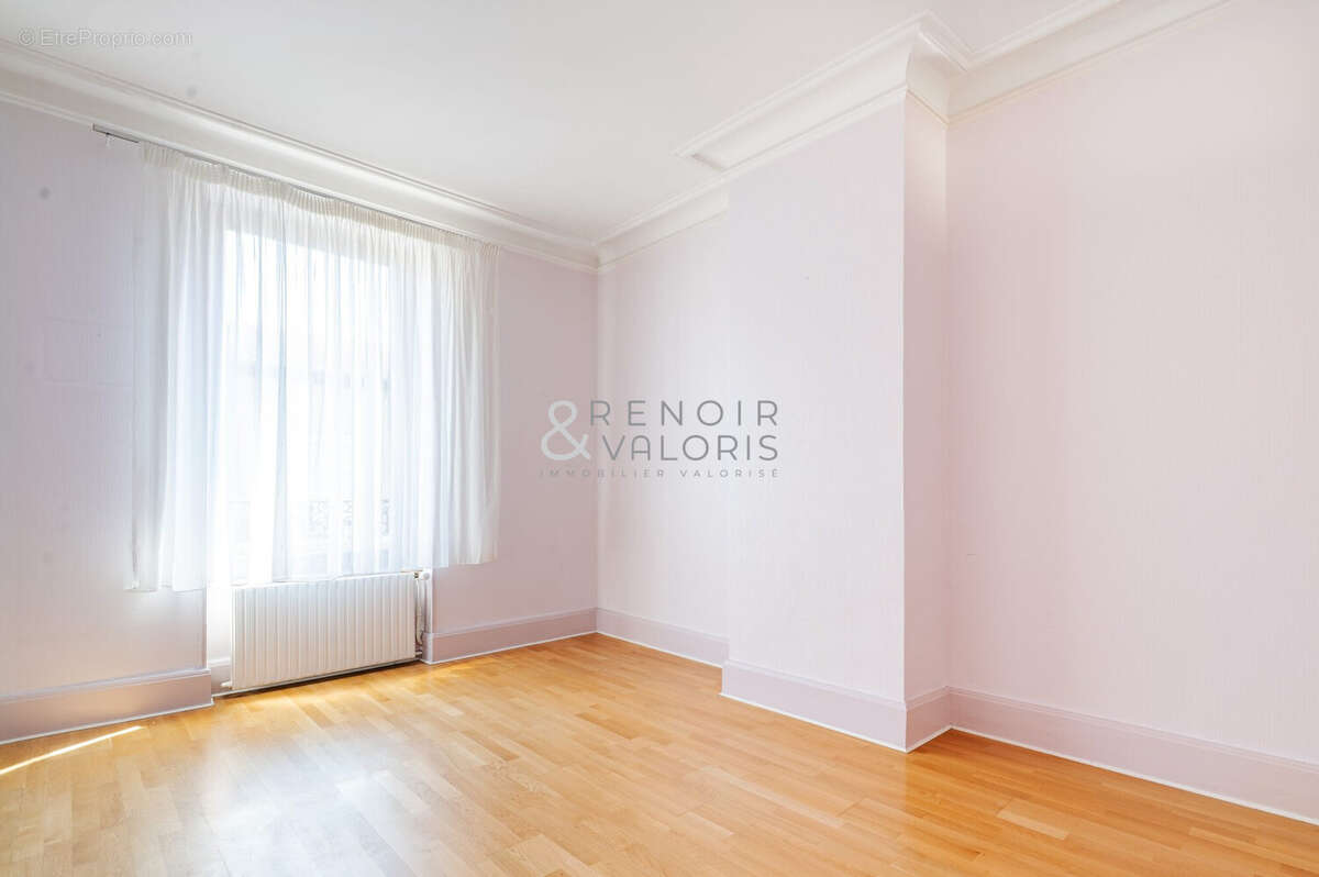 Appartement 224 m² à Nancy  - photo 4