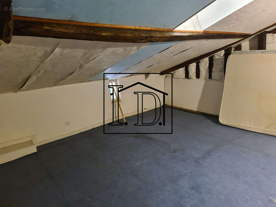CHAMBRE - Maison à SAINT-COLOMB-DE-LAUZUN