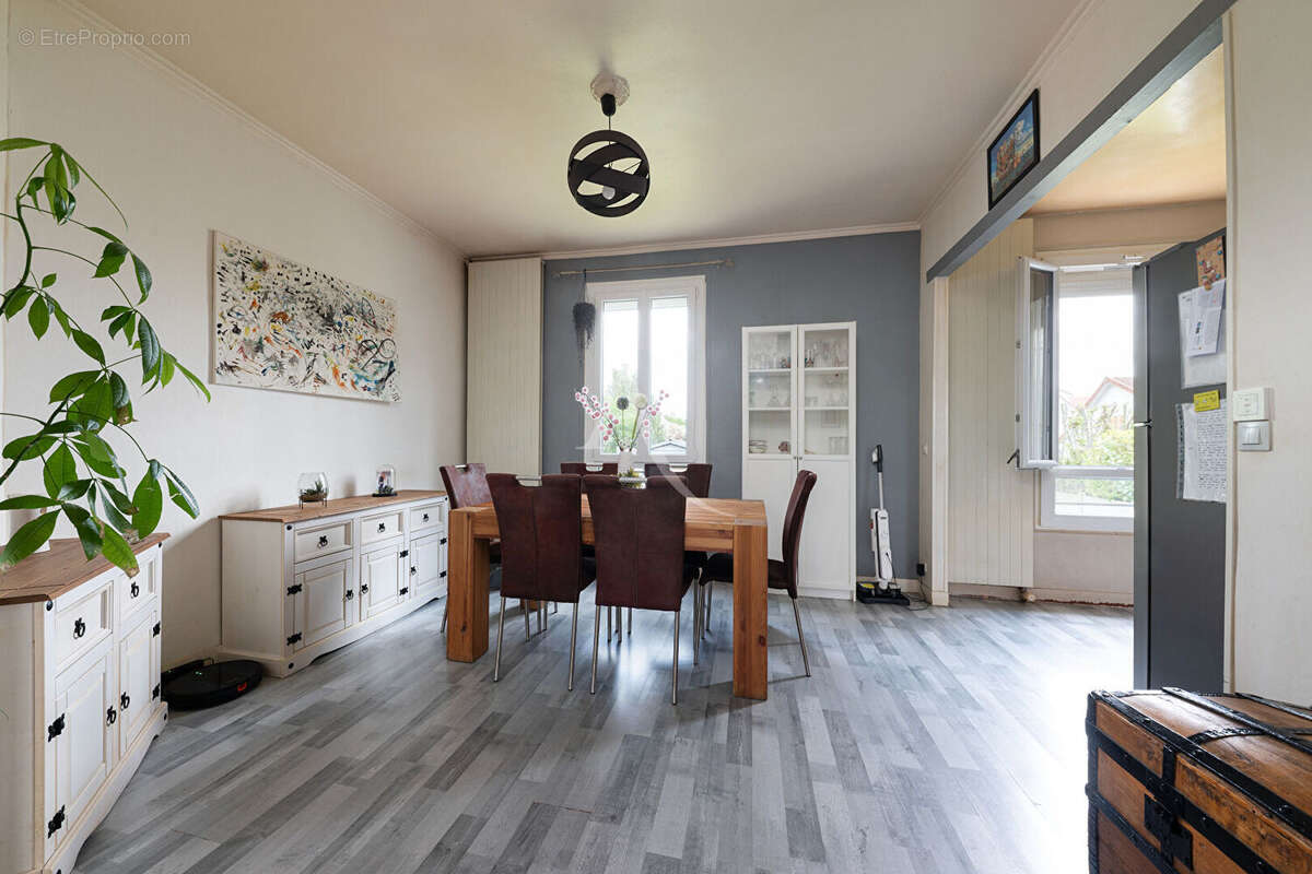 Maison à VAIRES-SUR-MARNE