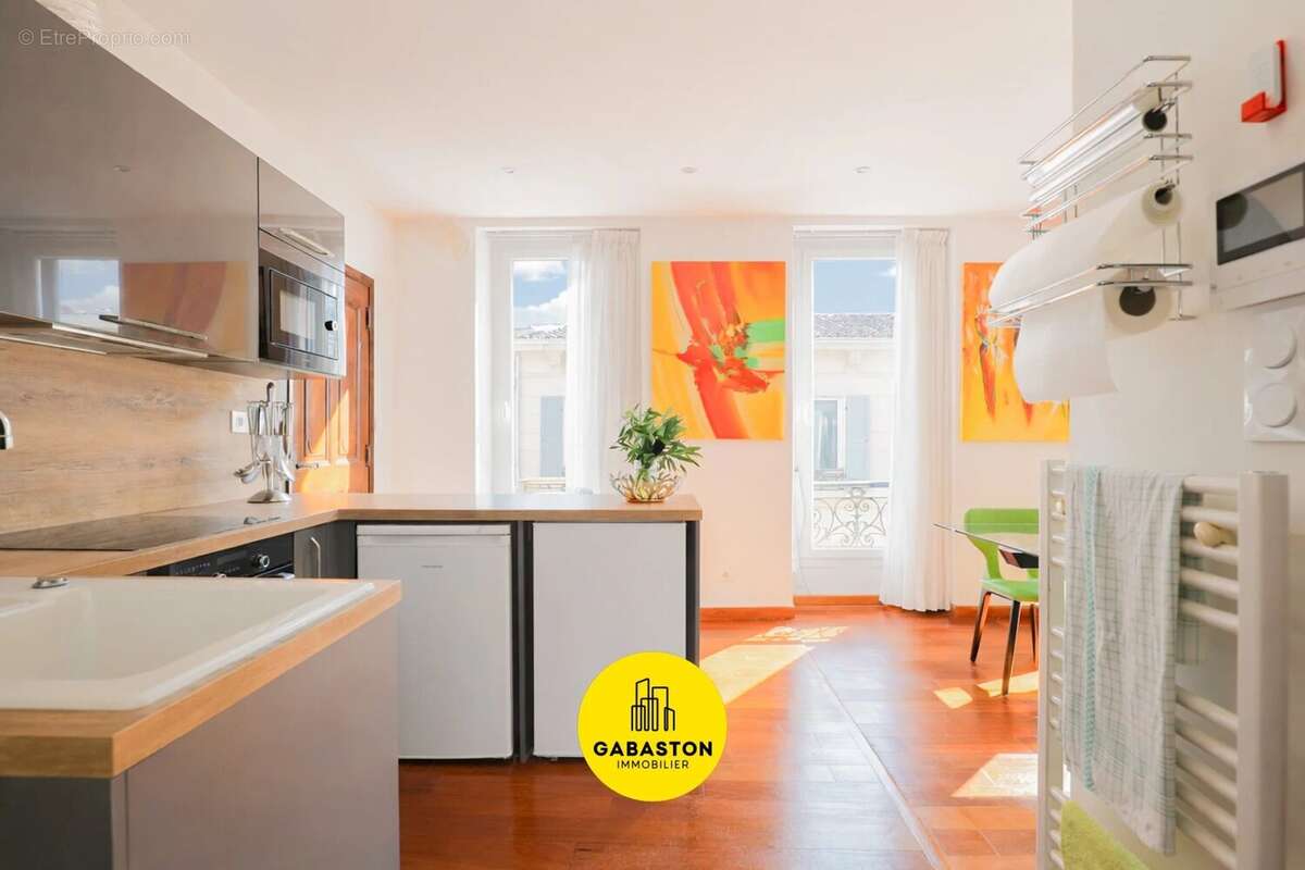 Appartement à MARSEILLE-5E