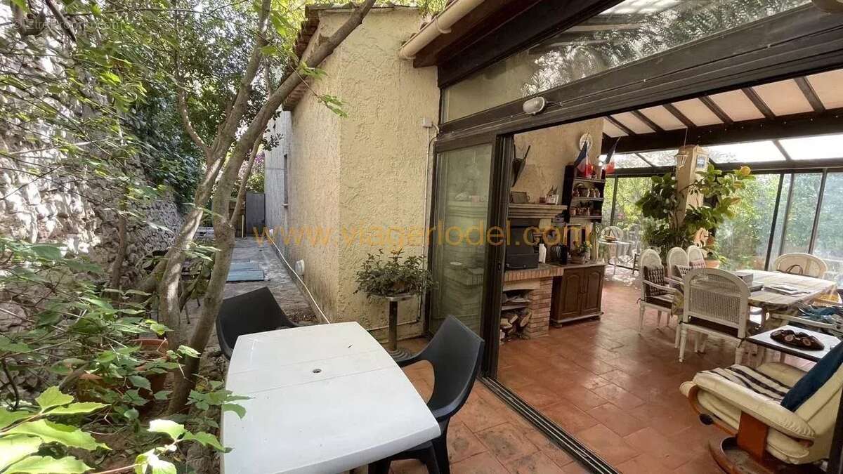 Réf. 10 085 - viager occupe - toulon (83) - photo 3