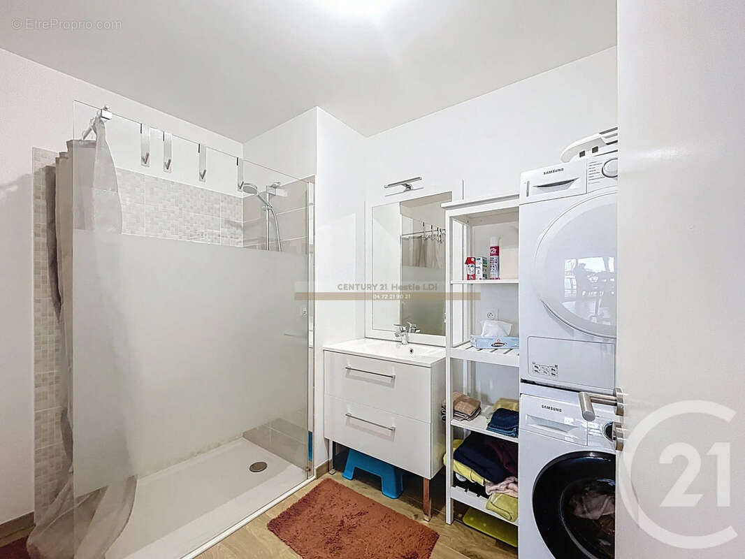 Appartement à DECINES-CHARPIEU