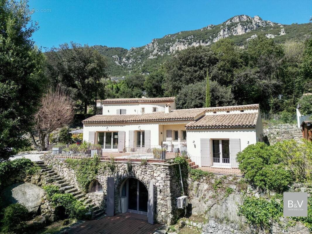Maison à TOURRETTES-SUR-LOUP
