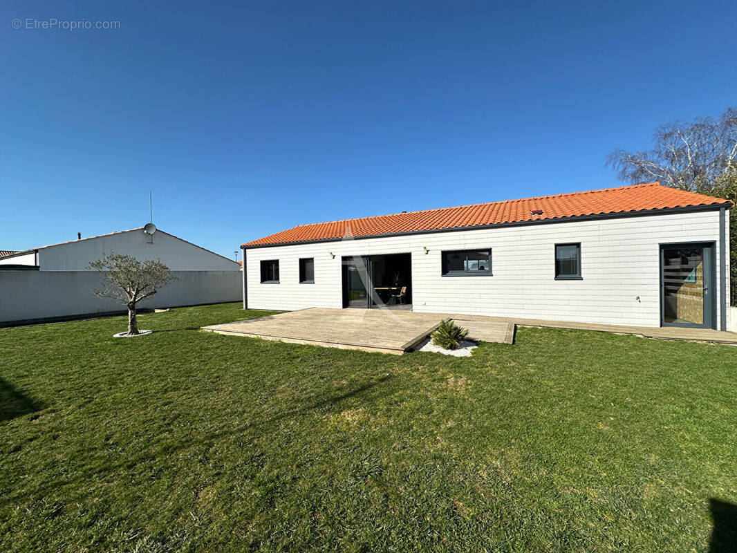 Maison à LA CHAPELLE-PALLUAU