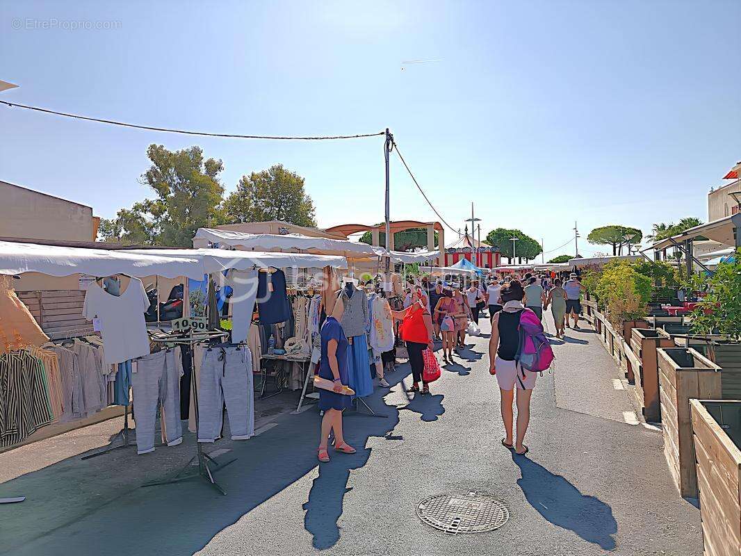 Commerce à LA SEYNE-SUR-MER