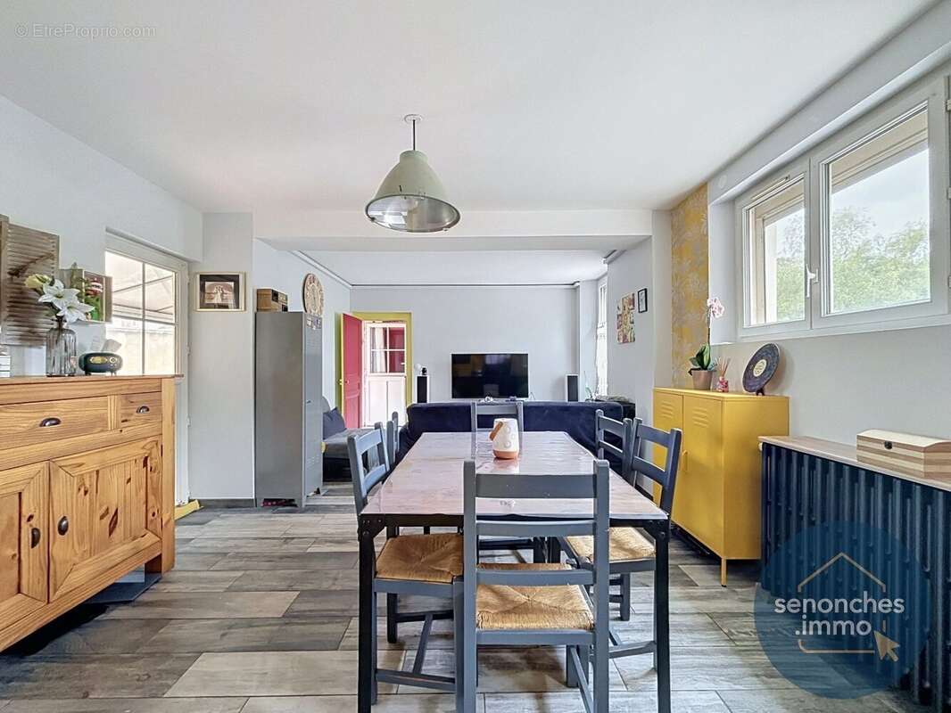 Maison de ville 4 pièces  86 m²  3 chambres  Centre-ville de Le Coudray - photo 5