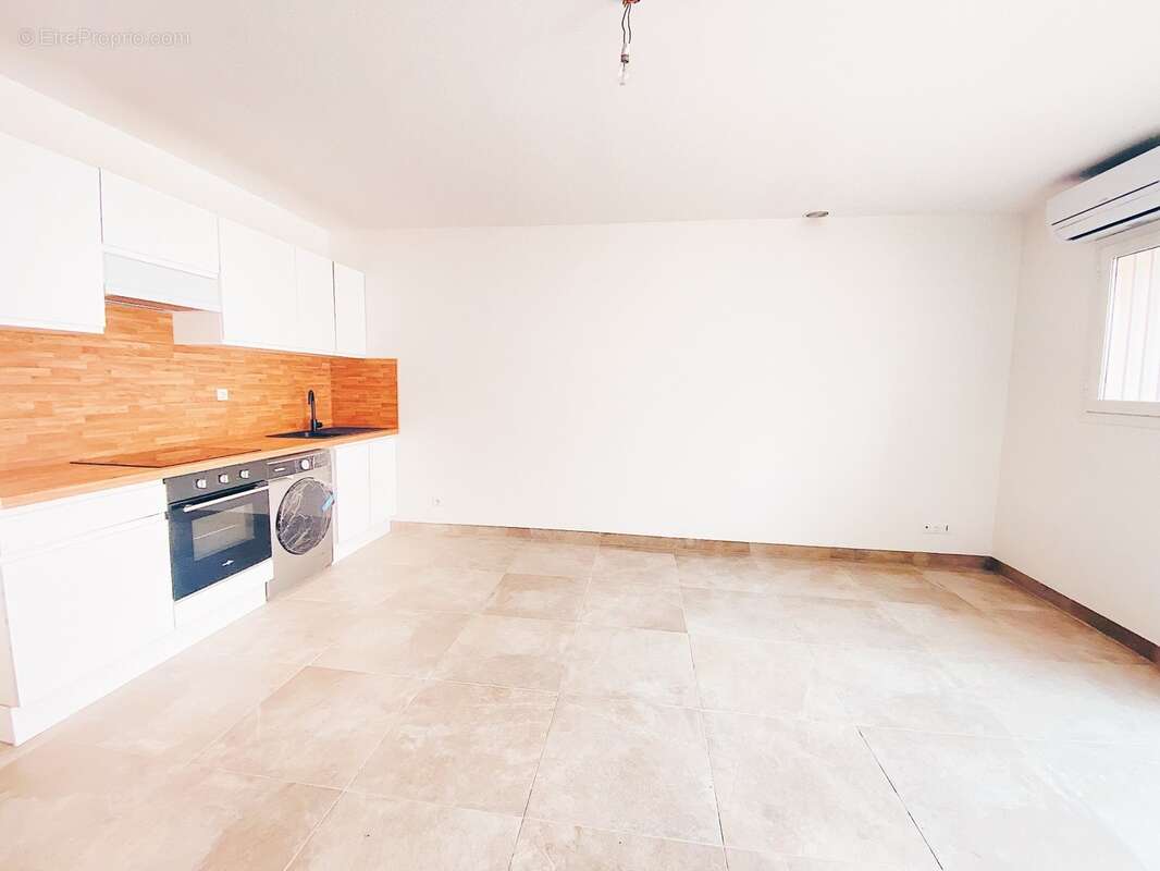 Appartement à MARSEILLE-8E