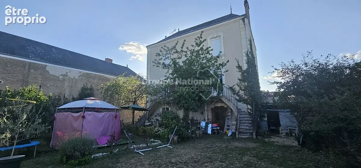Maison à DANGE-SAINT-ROMAIN