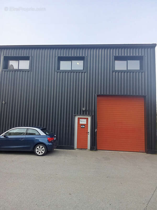 Commerce à SAINTE-MARIE-DES-CHAMPS