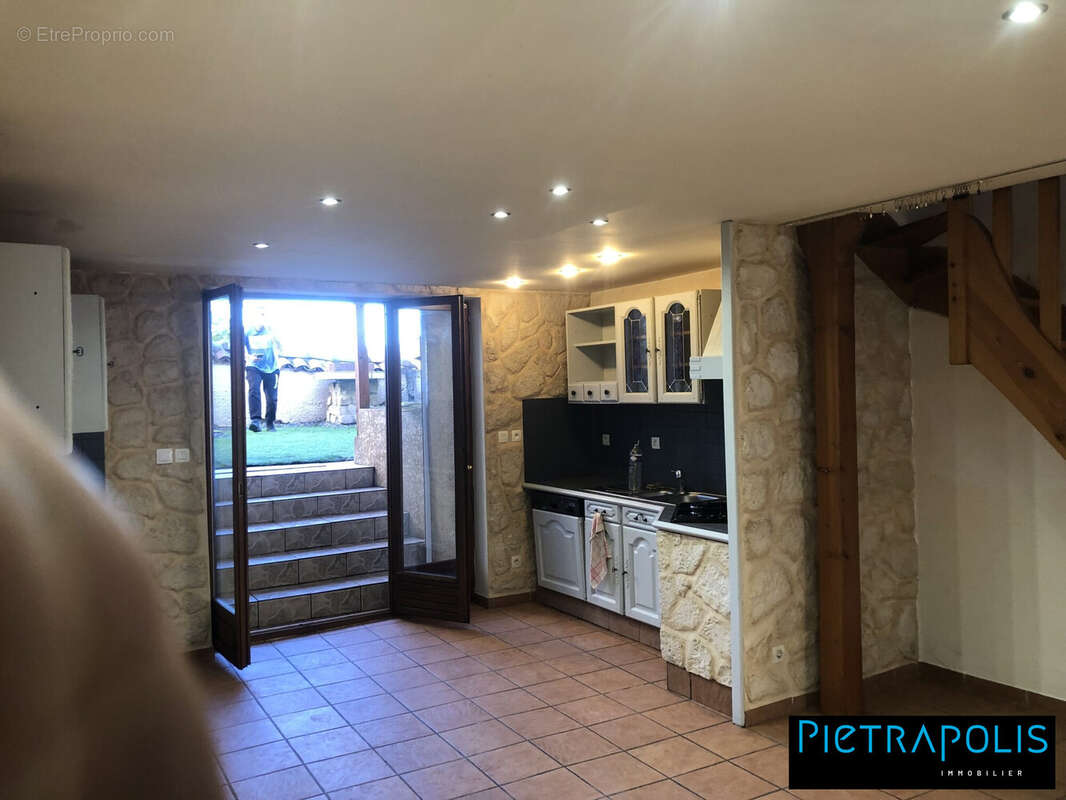 Maison 52 m² à Saint-Galmier  - photo 6