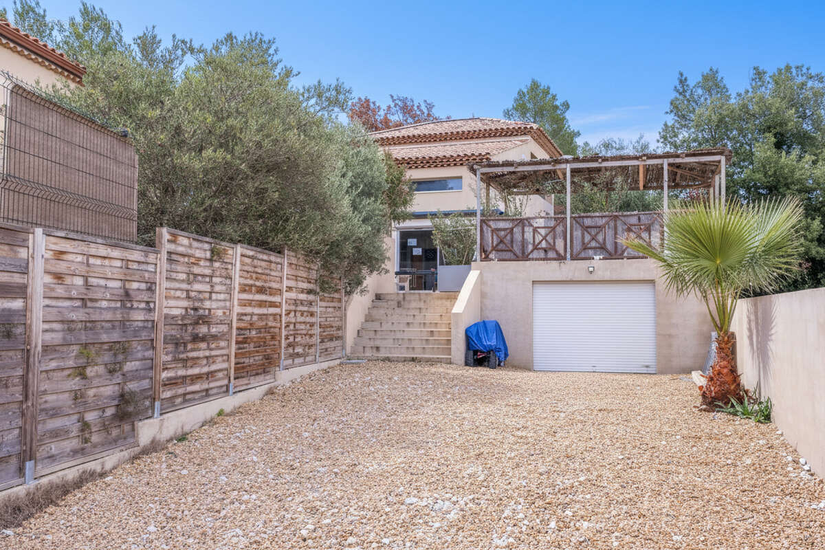 Maison à SAINTE-ANASTASIE-SUR-ISSOLE