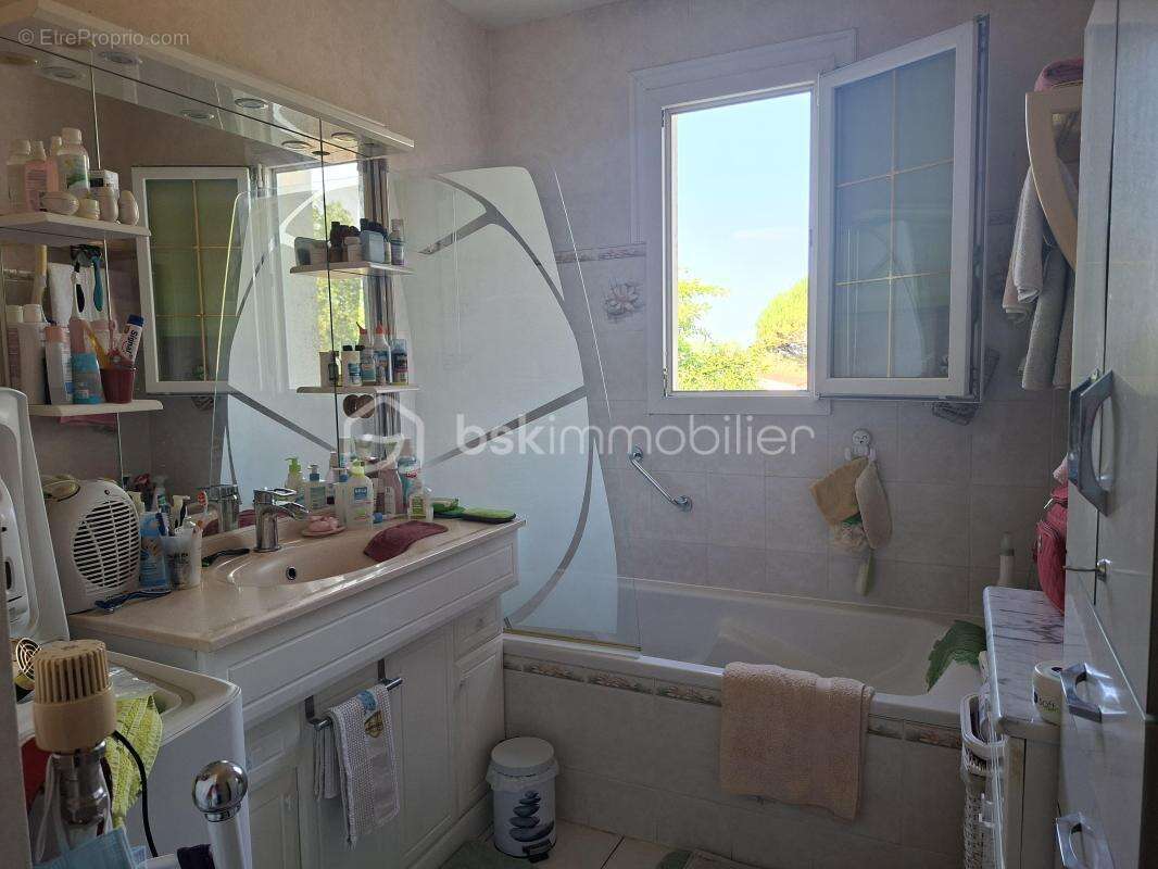 Maison avec grand sous sol et dependances - photo 15