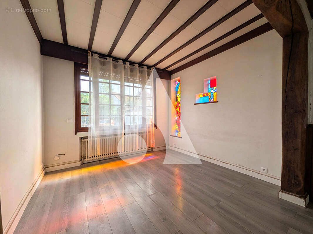 Maison à LA FRETTE-SUR-SEINE