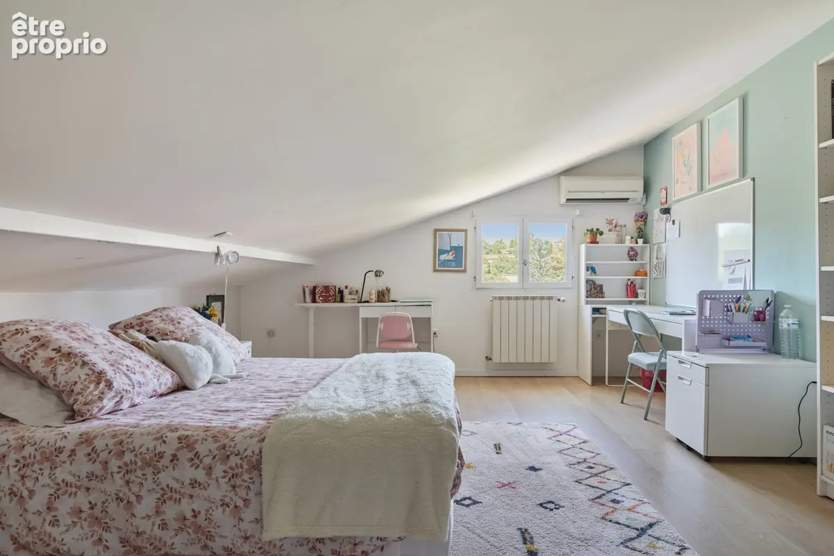 Maison à vendre à Vernègues ? 185 m² ? 4 chambres ? Piscine ? Terrain 1 000 m² ? Double garage - photo 14