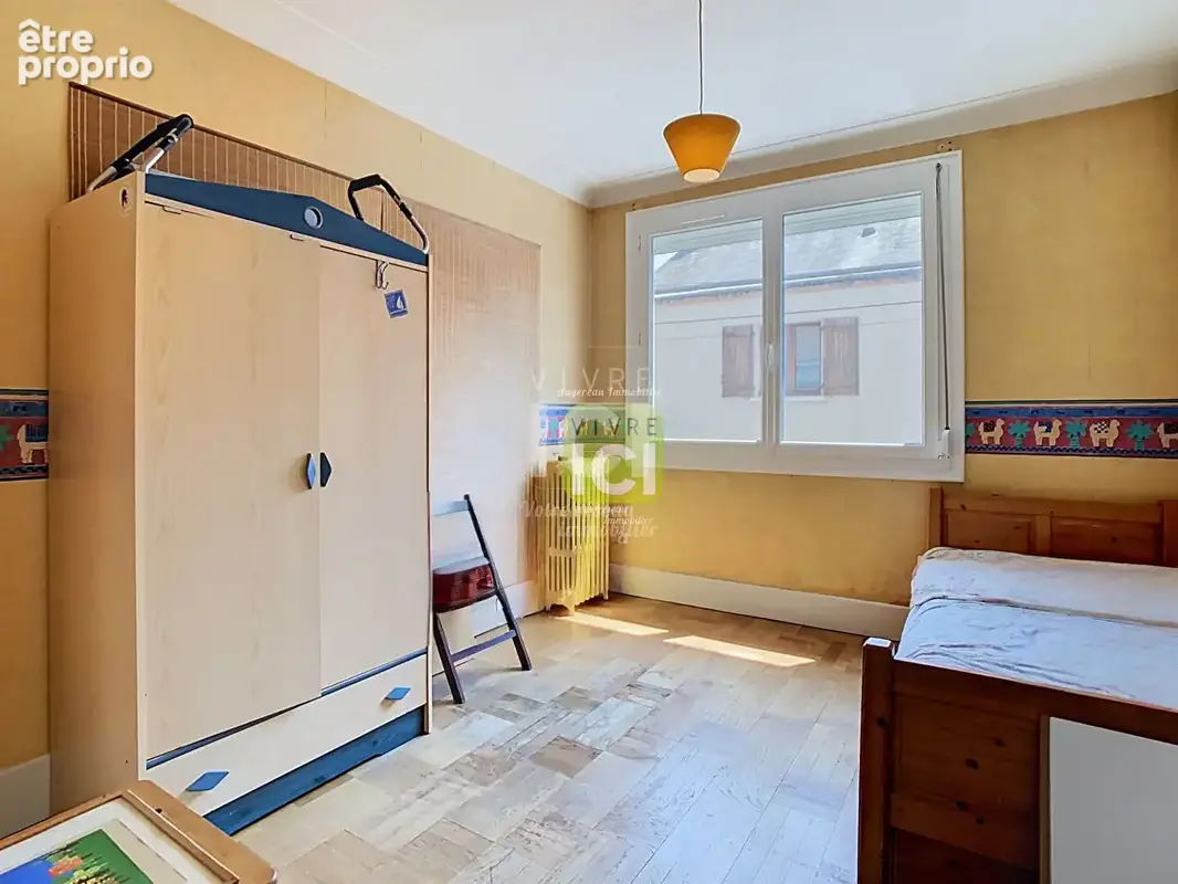 Maison à fort potentiel , atelier 60 m² , jardin ,combles aménageables - photo 13