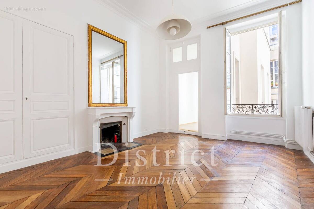 Appartement à PARIS-4E