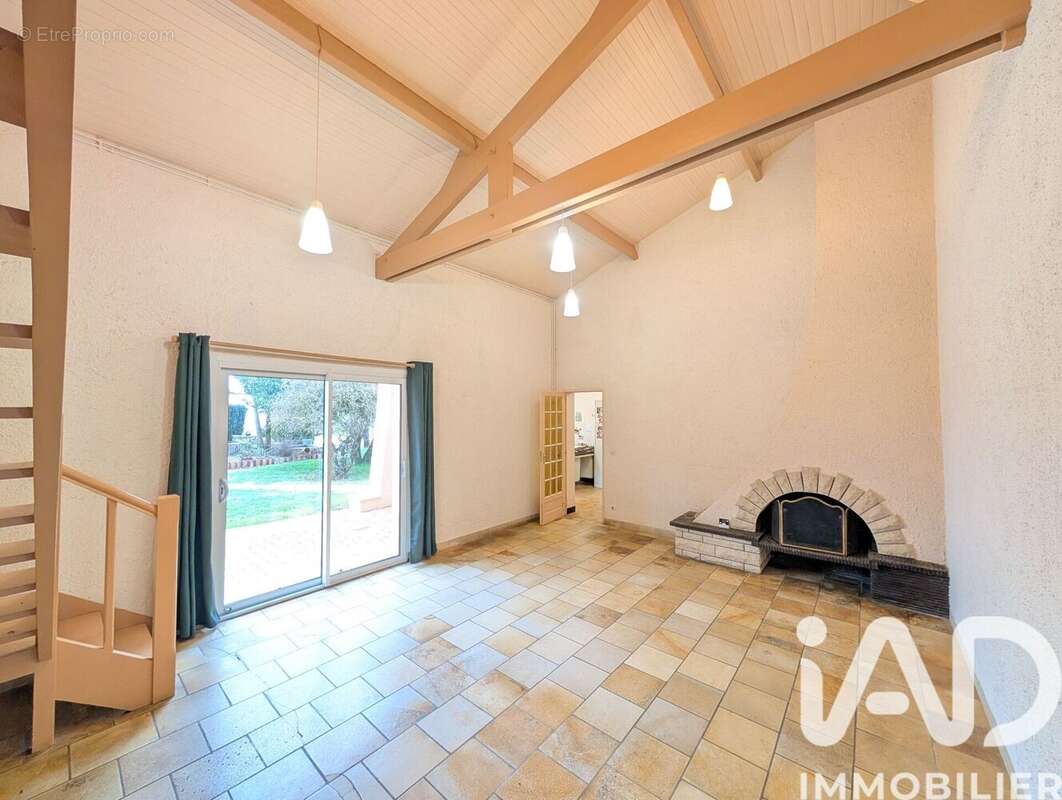 Maison 132 m² à Fleure  - photo 5