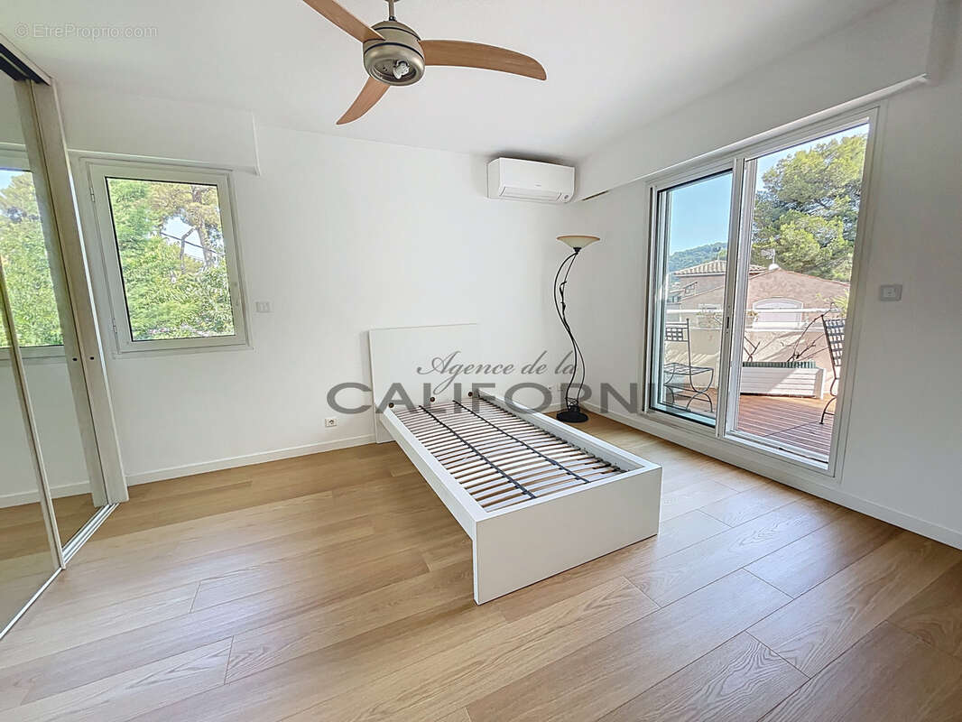 Appartement à LE CANNET