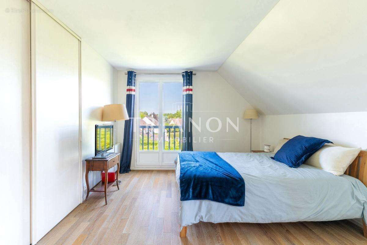 Maison à NOISY-LE-ROI