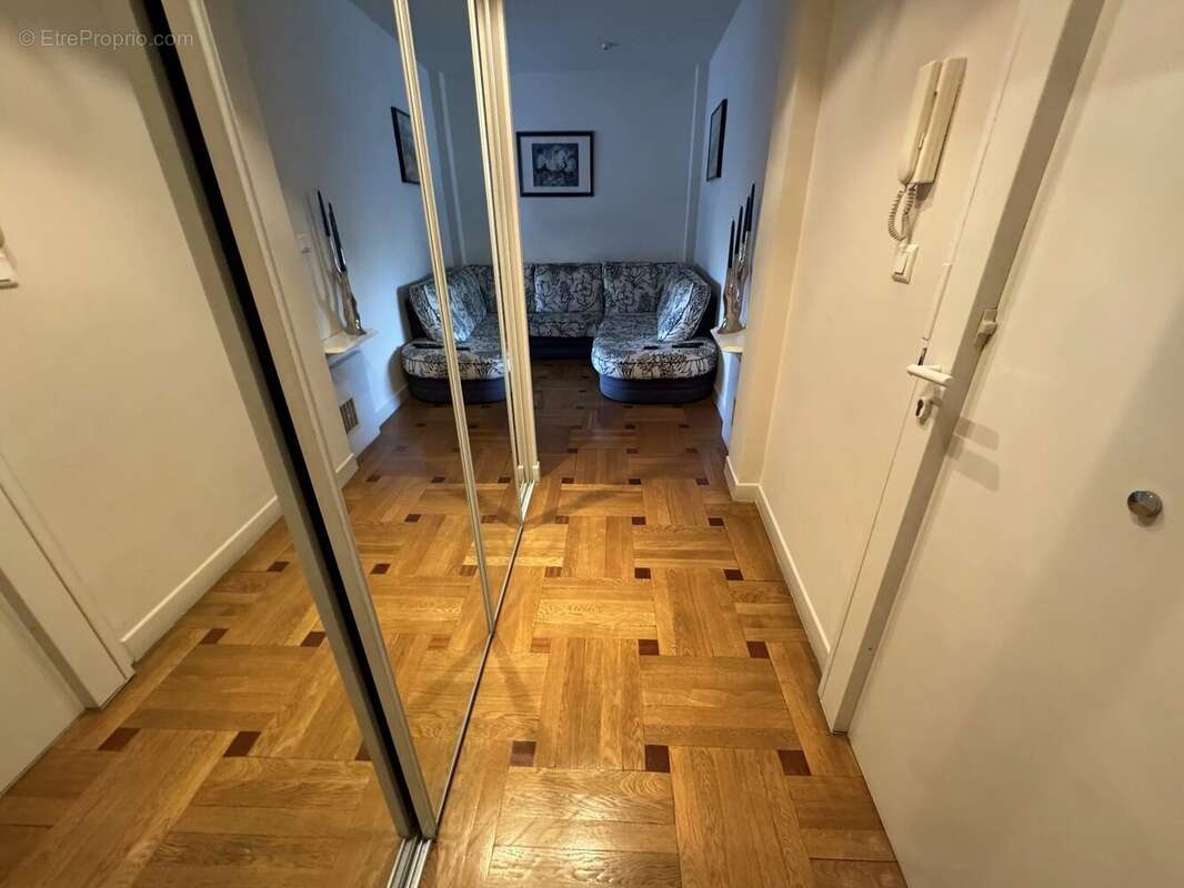 Rare  dernier etage carre d'or / pietonne - photo 4
