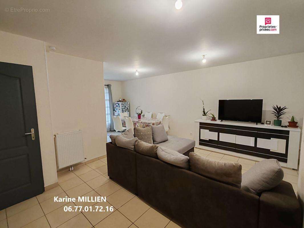 Maison à AUNAY-SOUS-CRECY